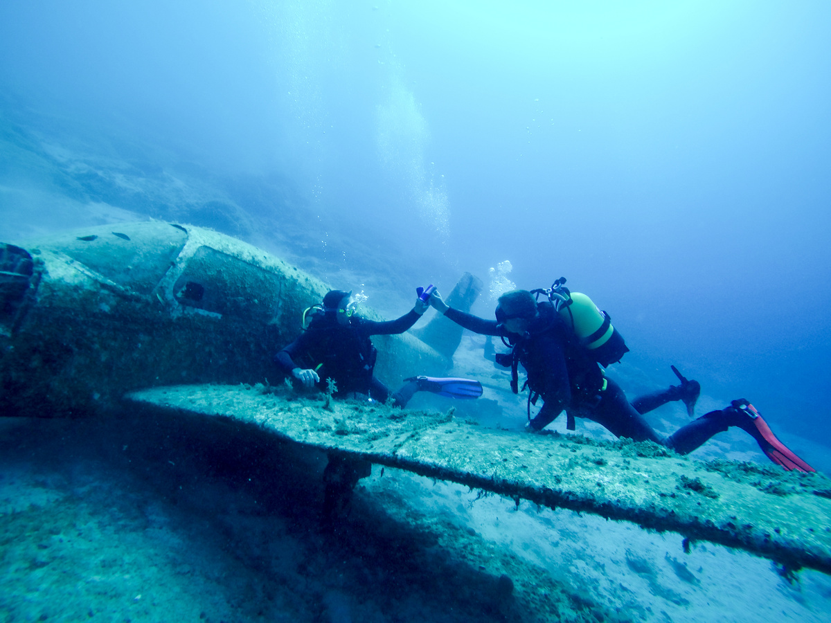 Wreck diving