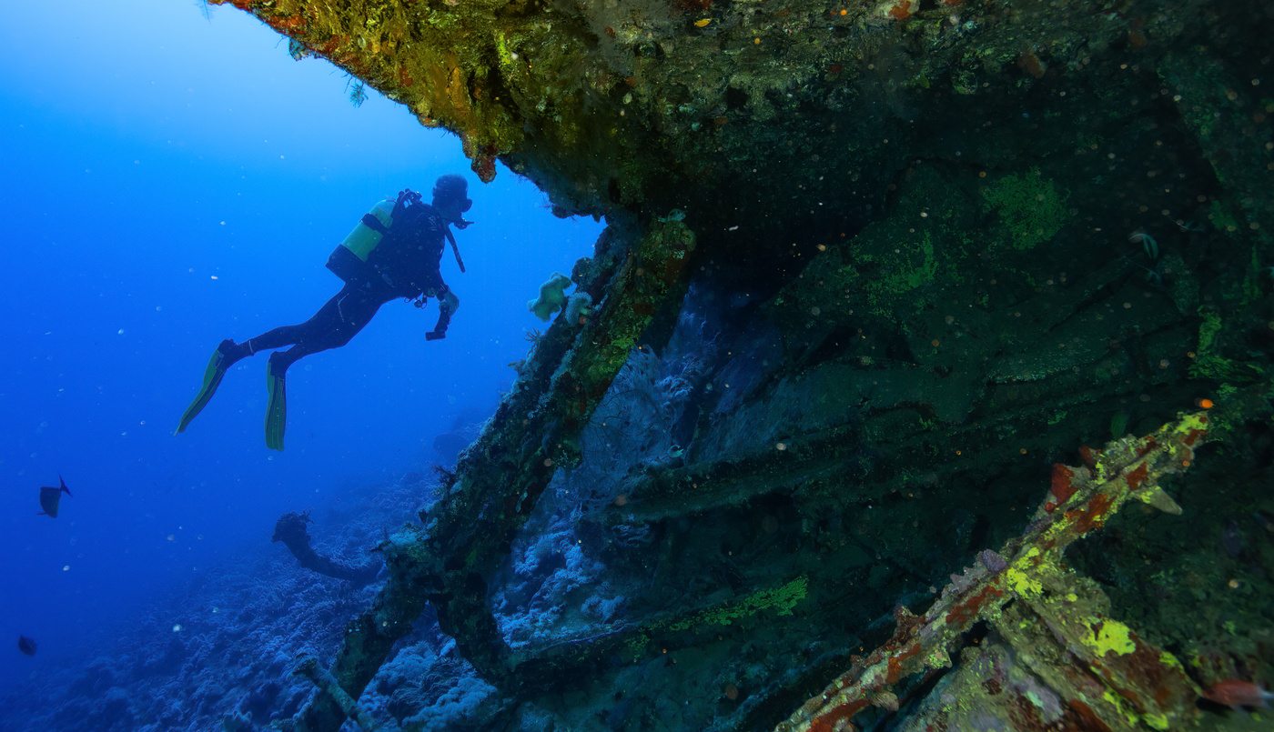 Wreck diving